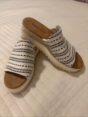 Toms Diana Cream  & Black Striped Platform Mules